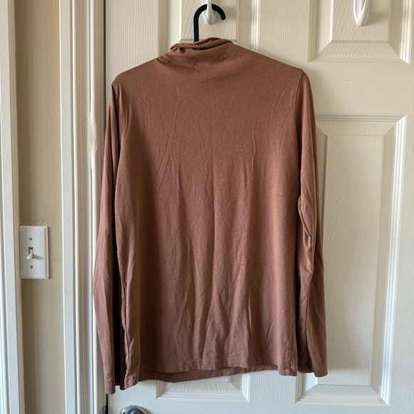 Oak + Fort Basic Mock Neck Long Sleeve Shirt/Top in Tan/Brown Size Medium - Picture 4 of 6